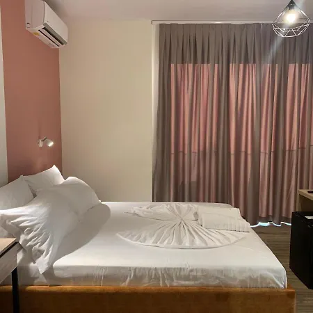 Hotell Triumf Shëngjin
