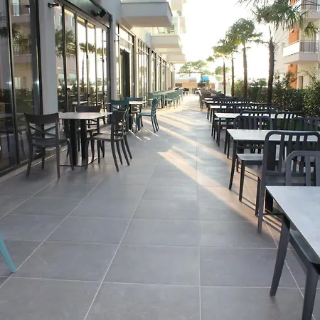 Triumf Hotel Shëngjin