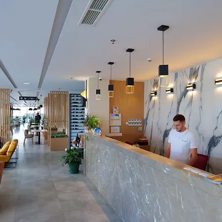 Hotel Triumf Shëngjin