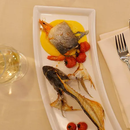 Triumf מלון Shëngjin